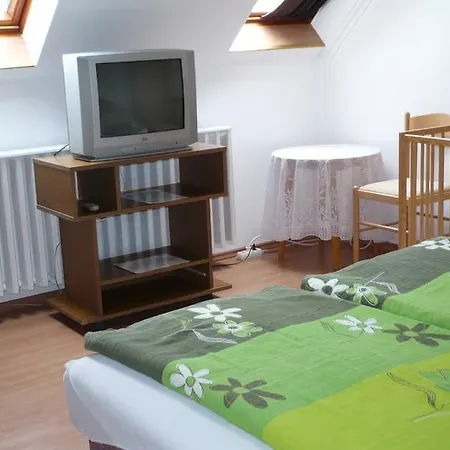 Гостевой дом Akacvirag Vendeghaz Es Apartman