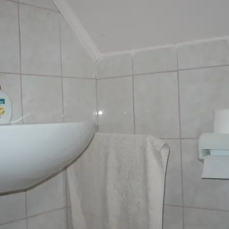 Akacvirag Vendeghaz Es Apartman Гостевой дом *